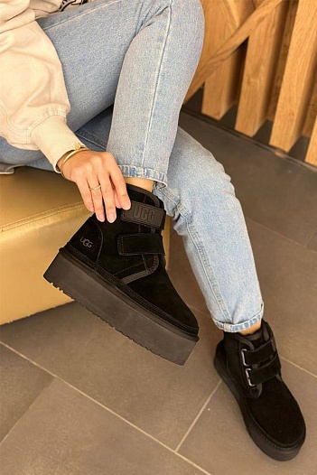 Женские ботинки UGG Mini Hi Platform - Black   