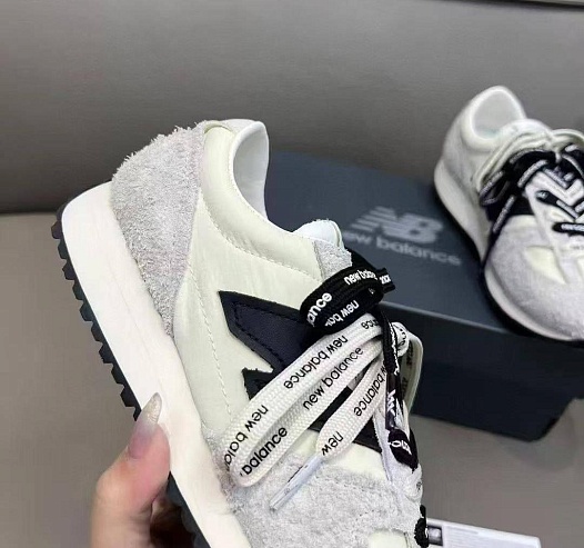 Женские кросовки MIU MIU x New Balance 471 premium   