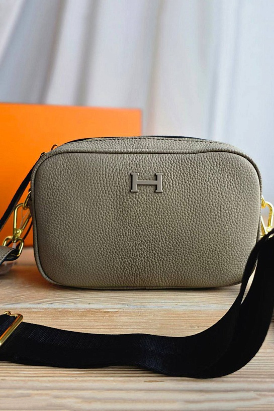 Женская серая сумка Hermes 20x15 см