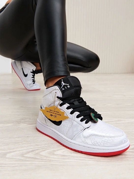 Женские кроссовки Nike Dunk High - White / Black / Red