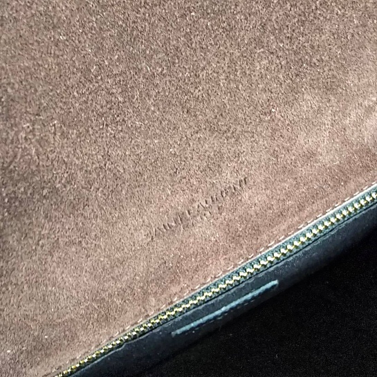 Замшевая сумка Yves Saint Laurent 28x19 см