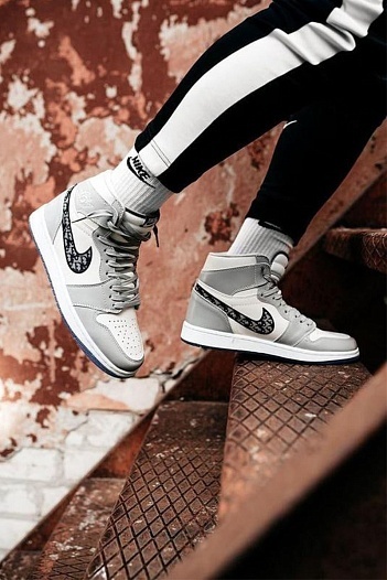Кроссовки Dior x Nike Air Jordan 1 Retro High - White / Grey   