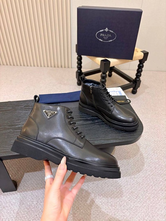 Кожаные ботинки с мехом Prada premium