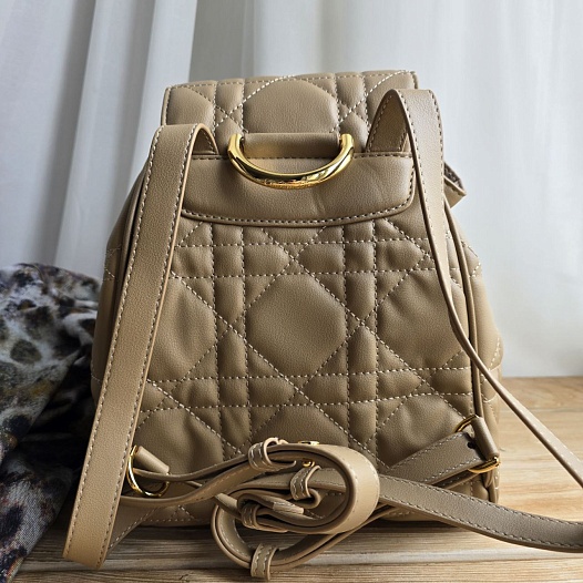 Кожаный рюкзак Dior Caro 26x25 см - Beige   