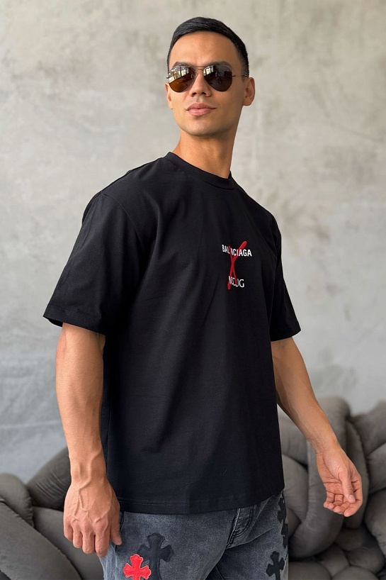 Чёрная оверсайз футболка Balenciaga Collaboration