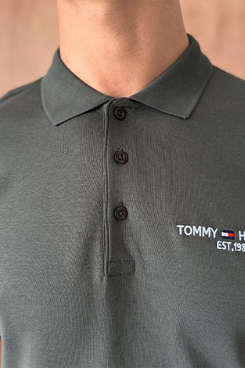 Тёмно-зелёное мужское поло Tommy Hilfiger est.1985   