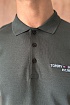 Тёмно-зелёное мужское поло Tommy Hilfiger est.1985