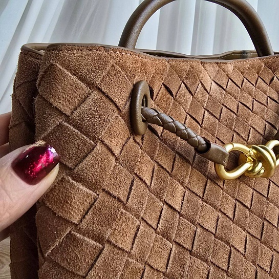 Замшевая сумка Bottega Veneta 30x23 см