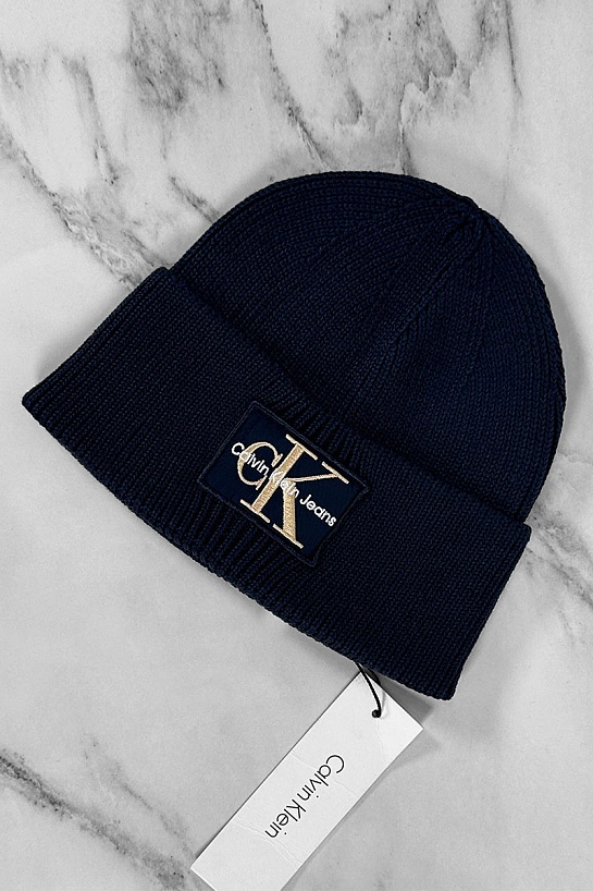 Тёмно-синяя шапка Calvin Klein Jeans monologo patch