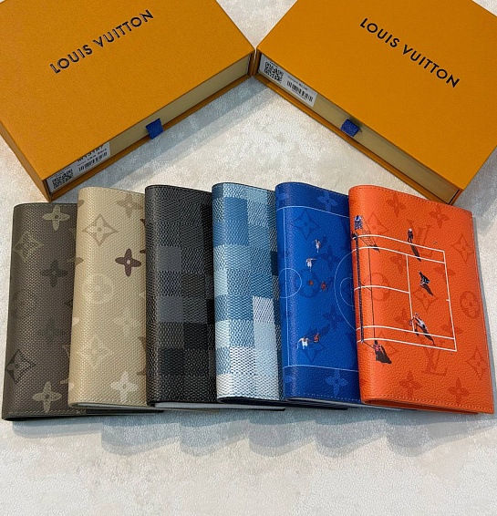 Кожаная обложка для паспорта Louis Vuitton Damoflage premium 14x10x2.5 см