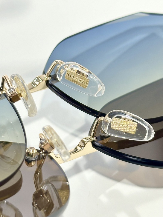 Солнцезащитные очки Bvlgari Serpenti