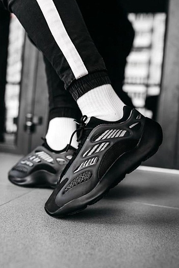 Кроссовки Adidas Yeezy Boost 700 V3 "Alvah"   