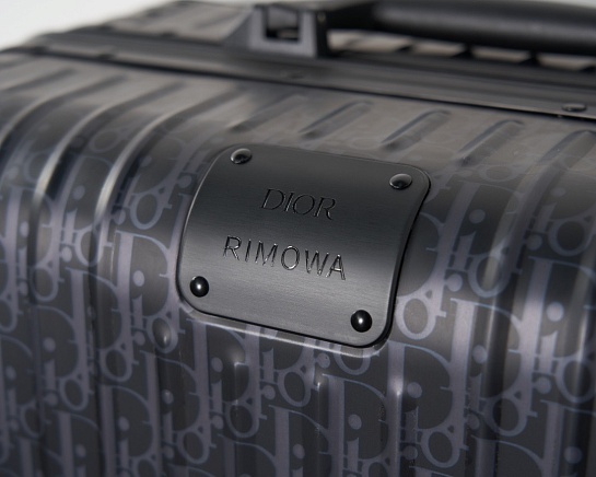 Чемодан Rimowa x Dior Aluminum M Premium 67x42x27 см