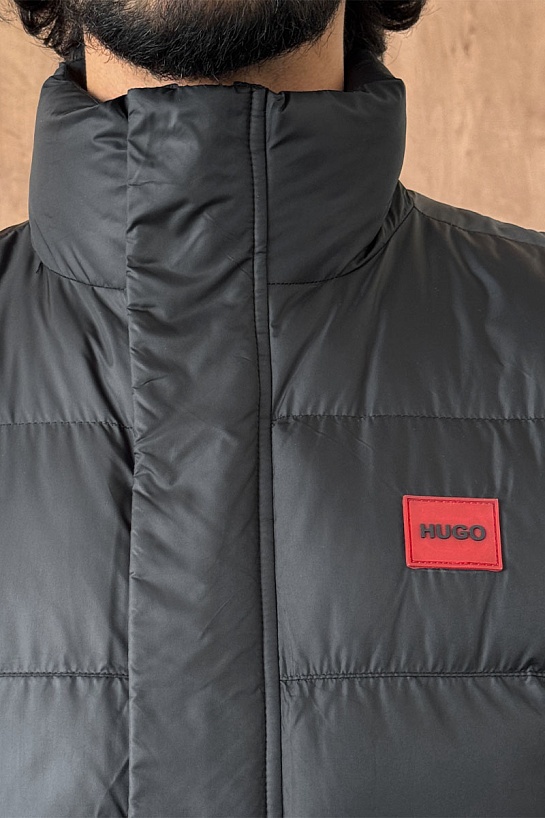 Мужской чёрный жилет Hugo Boss