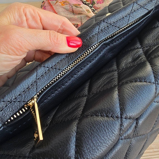 Чёрная кожаная сумка Chanel 40x26 см   