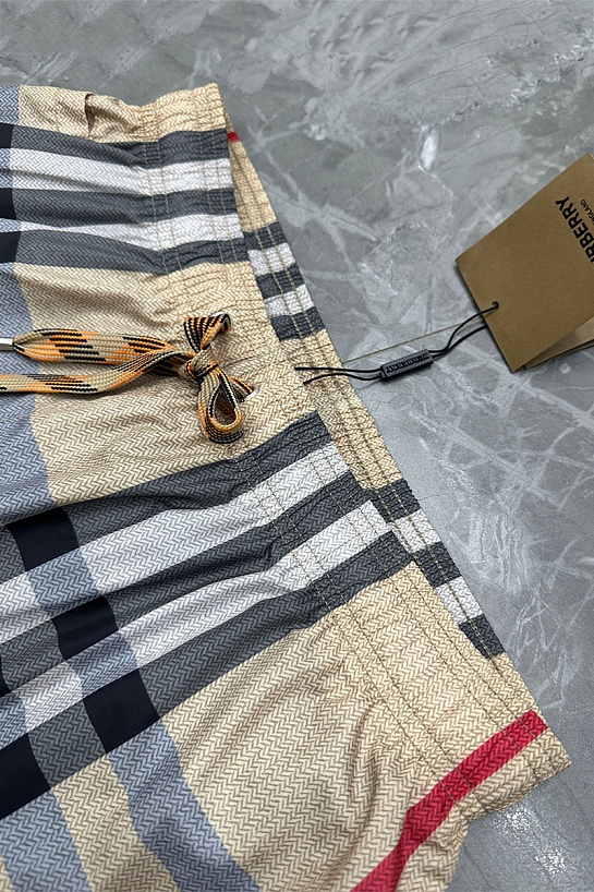 Мужские бежевые шорты Burberry London Check
