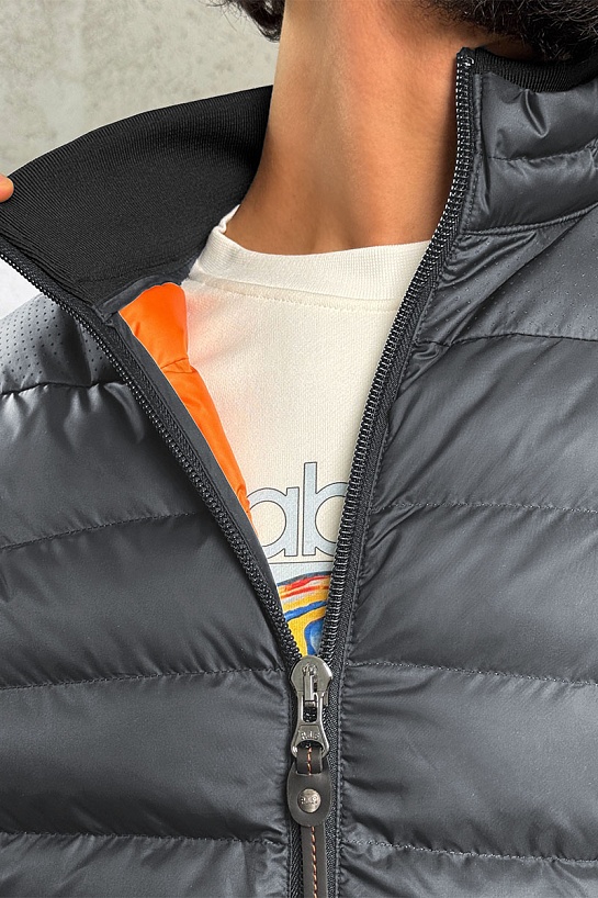 Мужской серый жилет Parajumpers