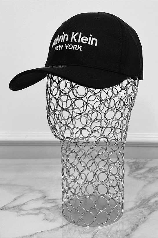 Бейсболка чёрного цвета Calvin Klein logo-embroidered