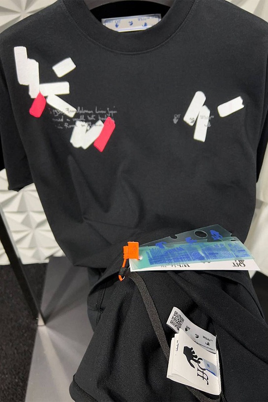 Чёрная оверсайз футболка Off-White Arrow