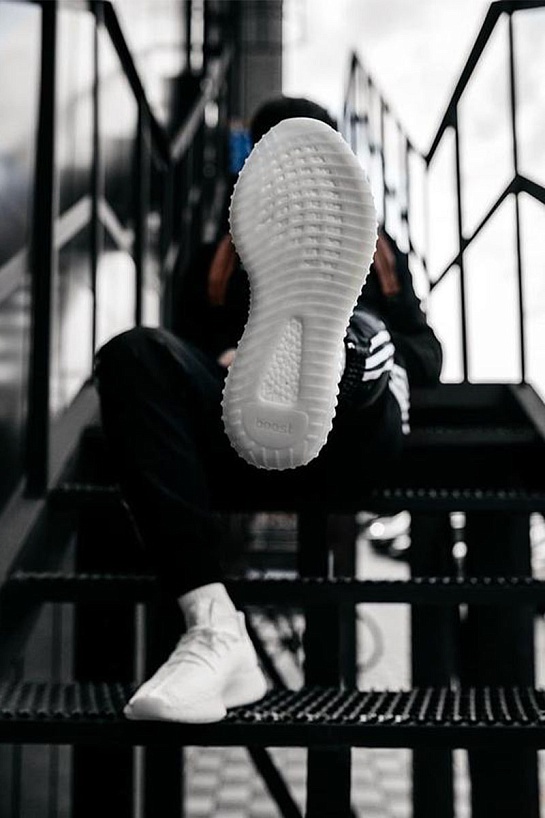 Кроссовки Adidas Yeezy Boost 350 V2 - Triple White Premium