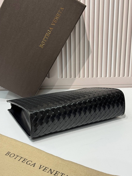 Кожаный клатч Bottega Veneta Intreccio premium 26x20x6.5 см