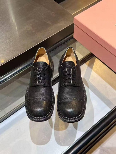 Женские кожаные ботинки дерби MIU MIU   