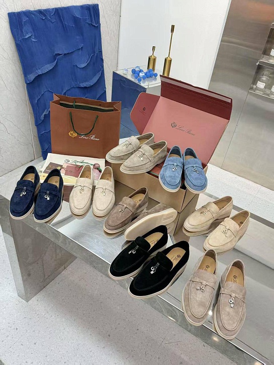 Женские замшевые лоферы Loro Piana Summer Charms Walk premium