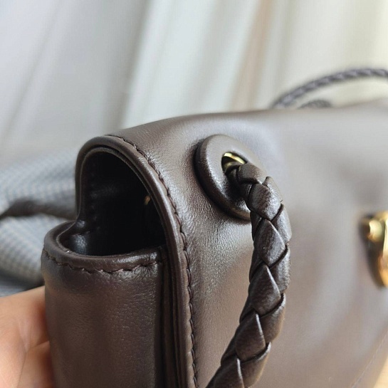 Кожаная сумка Bottega Veneta Madison 29x17 см - Brown