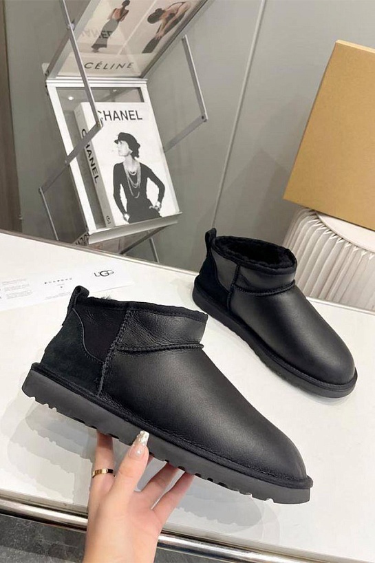 Мужские чёрные ботинки UGG Classic