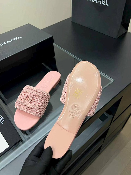 Женские кожаные шлёпанцы Chanel premium
