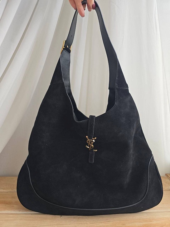 Замшевая сумка Yves Saint Laurent Le 5 a 7 39x31