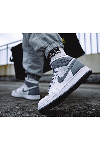 Кроссовки Nike Air Jordan 1 High OG "Stealth"   