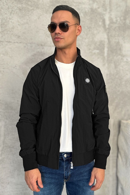 Мужская чёрная куртка с патчем на плече Stone Island