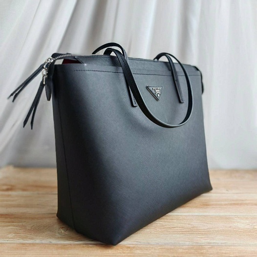 Кожаная сумка-шоппер Prada 34x27 см   