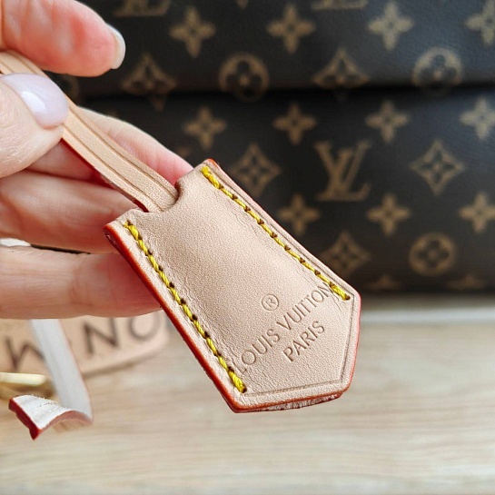 Кожаная сумка Louis Vuitton 28x29 см