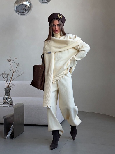 Женский костюм бежевого цвета Ganni   