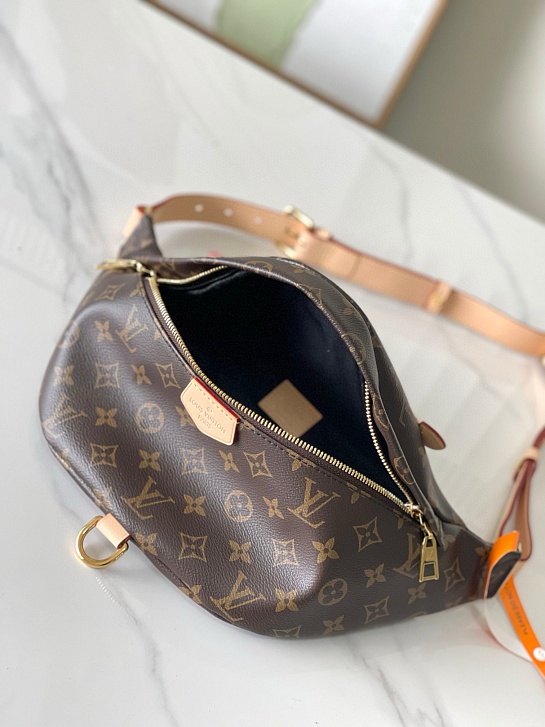 Кожаная сумка на пояс Louis Vuitton Bumbag Monogram Premium 37x14x13 см