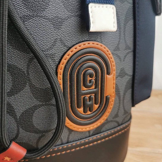 Кожаный рюкзак Coach Rivington 40x30 см