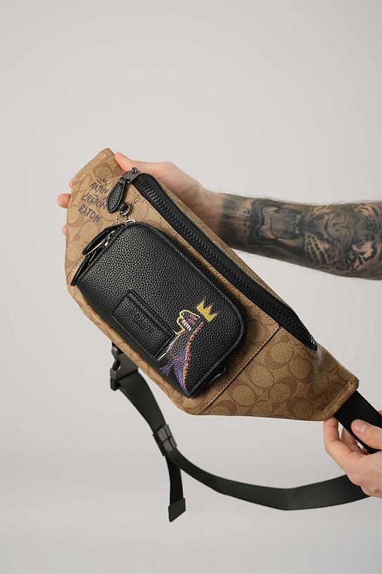 Кожаная сумка на пояс Coach x Jean Michel Basquiat Track