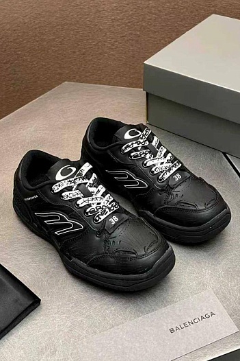 Женские кожаные кроссовки Balenciaga Hamptons Worn-Out premium   