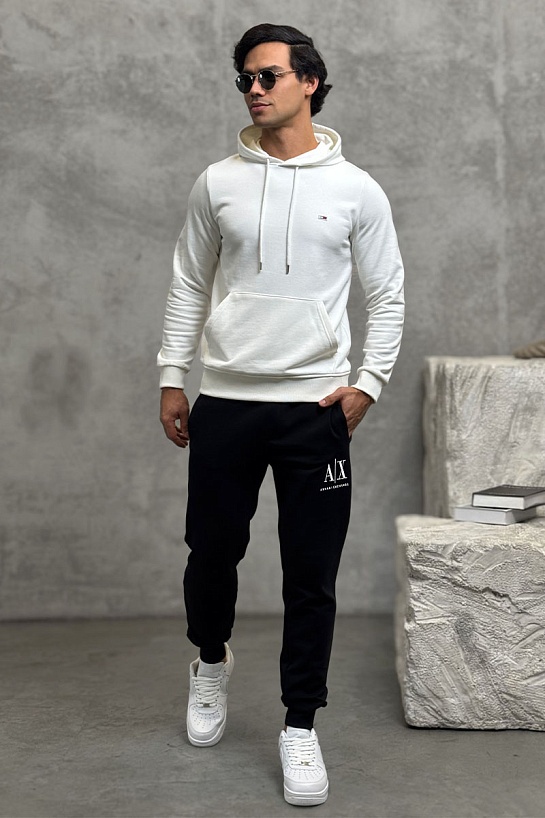 Чёрные спортивные штаны Armani Exchange white embroidery