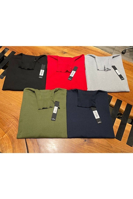 Водолазка красного цвета Stone Island compass-patch