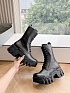 Женские чёрные кожаные ботинки Balenciaga Premium