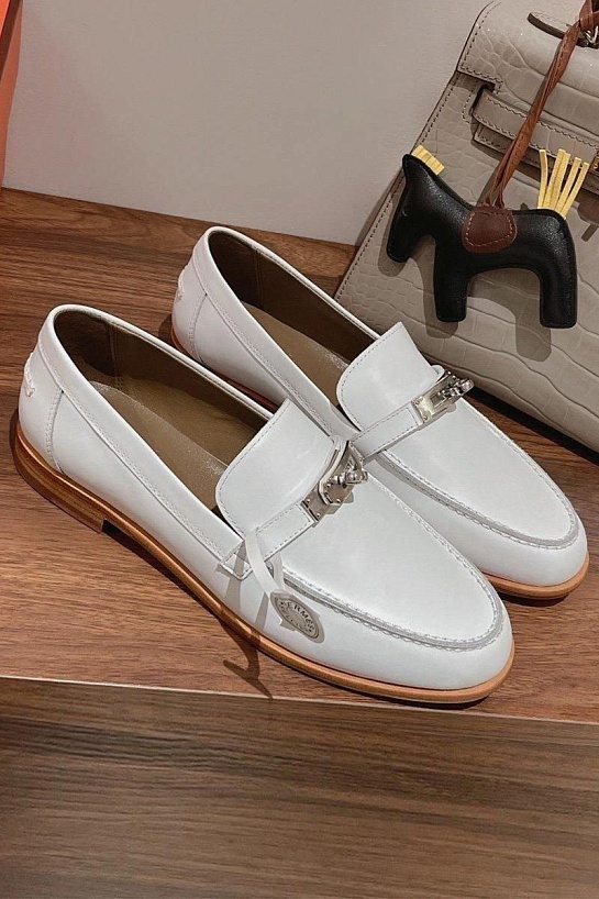 Женские кожаные лоферы Hermes