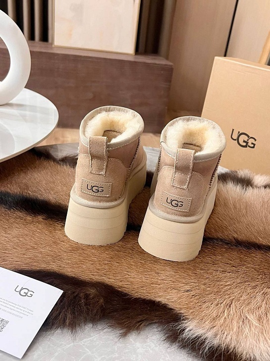 Женские ботинки UGG Classic Ultra Mini Platform - Beige