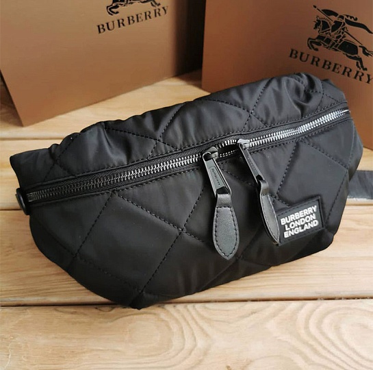 Нейлоновая сумка на пояс Burberry 30х16 см
