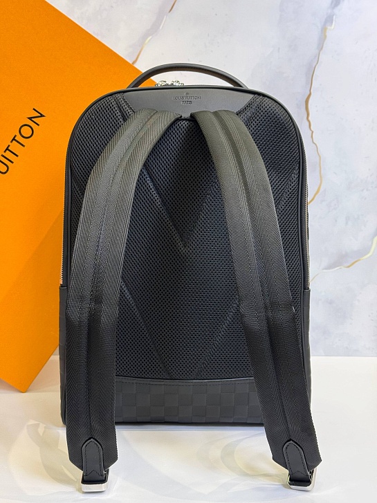 Кожаный рюкзак Louis Vuitton Damier Infini premium 40x31x15 см