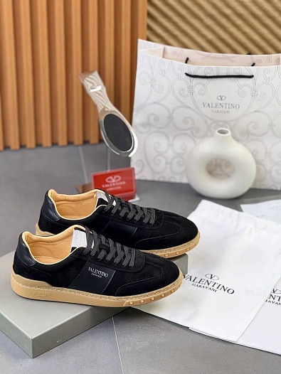 Замшевые кроссовки Valentino Upvillage - Black   