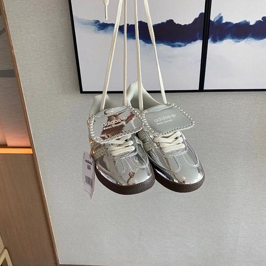 Женские кроссовки Adidas Samba