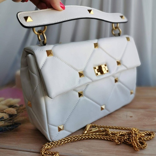 Женская кожаная сумка Valentino Roman Stud 31x19 см